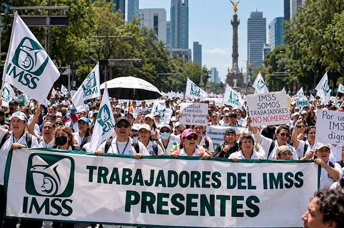 Pese al plan de 12 acciones, trabajadores del IMSS mantienen la megamarcha nacional de este viernes y piden la salida del líder sindical