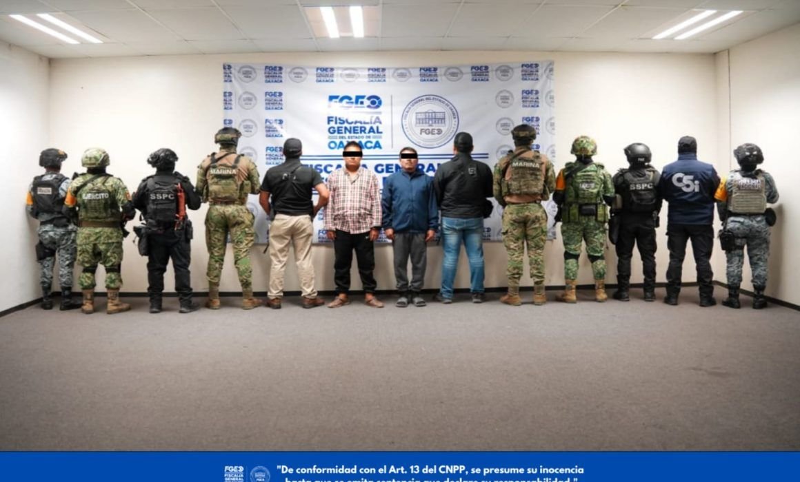 Detienen a dos hombres armados y con droga en Juchitán; suman al menos 10 capturas en el Istmo durante la semana