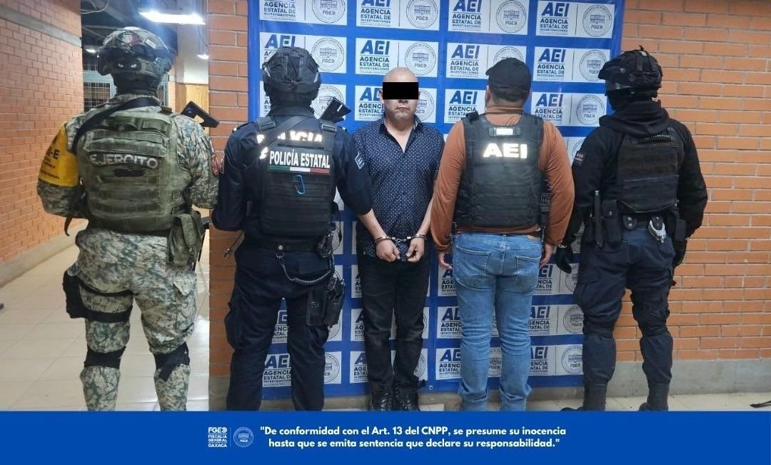 Detienen en Oaxaca a taxista por la muerte de un motociclista arrollado y arrastrado 80 metros en Huajuapan